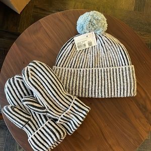 Lulu lemon running hat and gloves